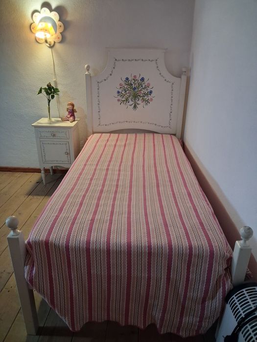 Mobilia em madeira vintage