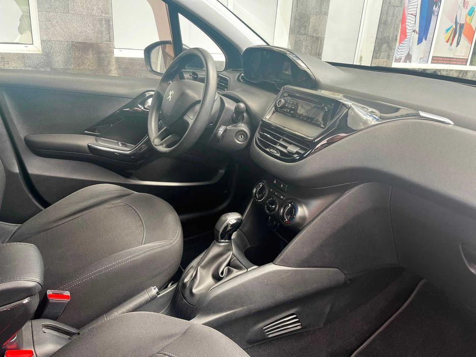 Peugeot 208 1.2 82cv 2013 Gasolina
