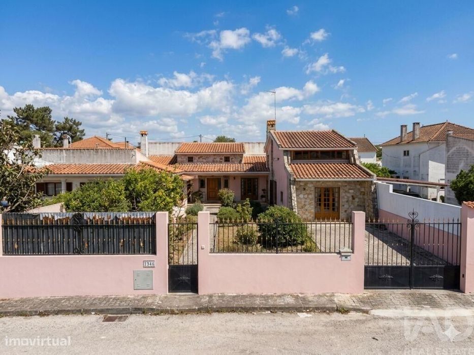 Casa / Villa T4 em Seixal, Arrentela e Aldeia de Paio Pires de 130,37