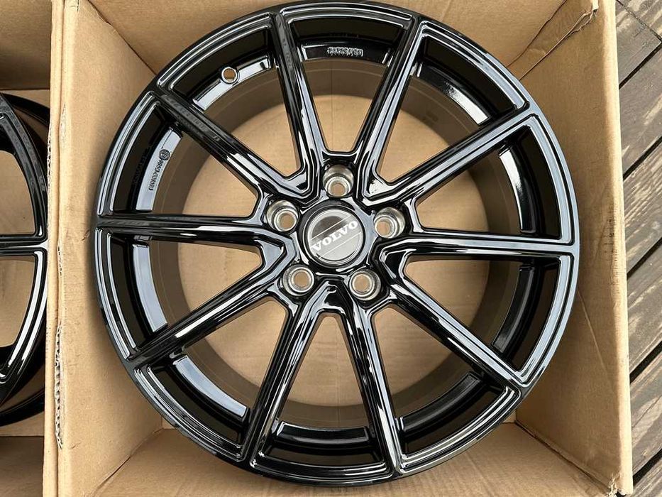 Felgi 17cali Volvo C30 S40 S60 S80 V40 V60 V70 5x108 ET45 nr7078