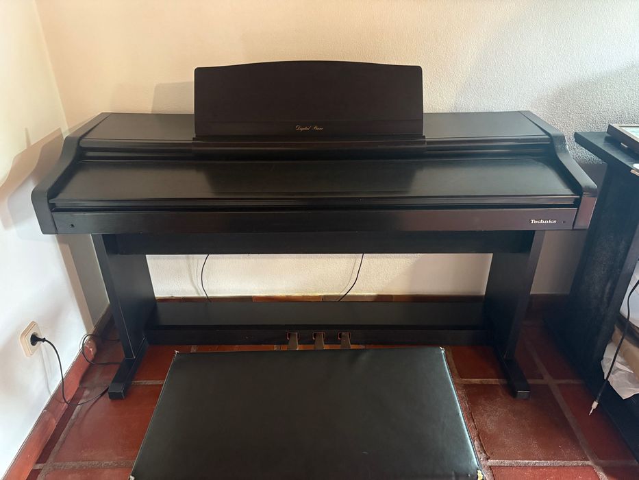 Piano Digital Technics