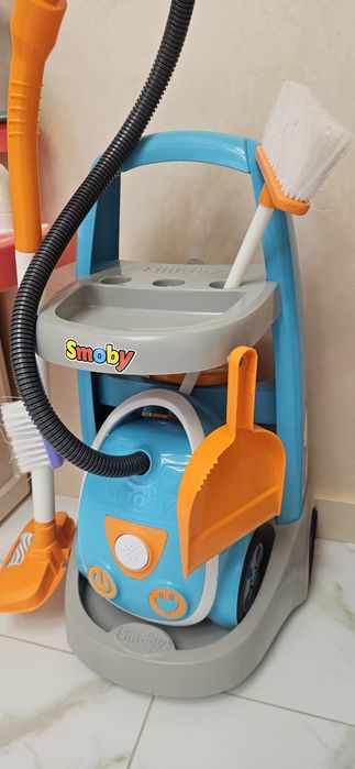 Ігровий набір Smoby Візок для прибирання з пилососом і 9 аксесуарів