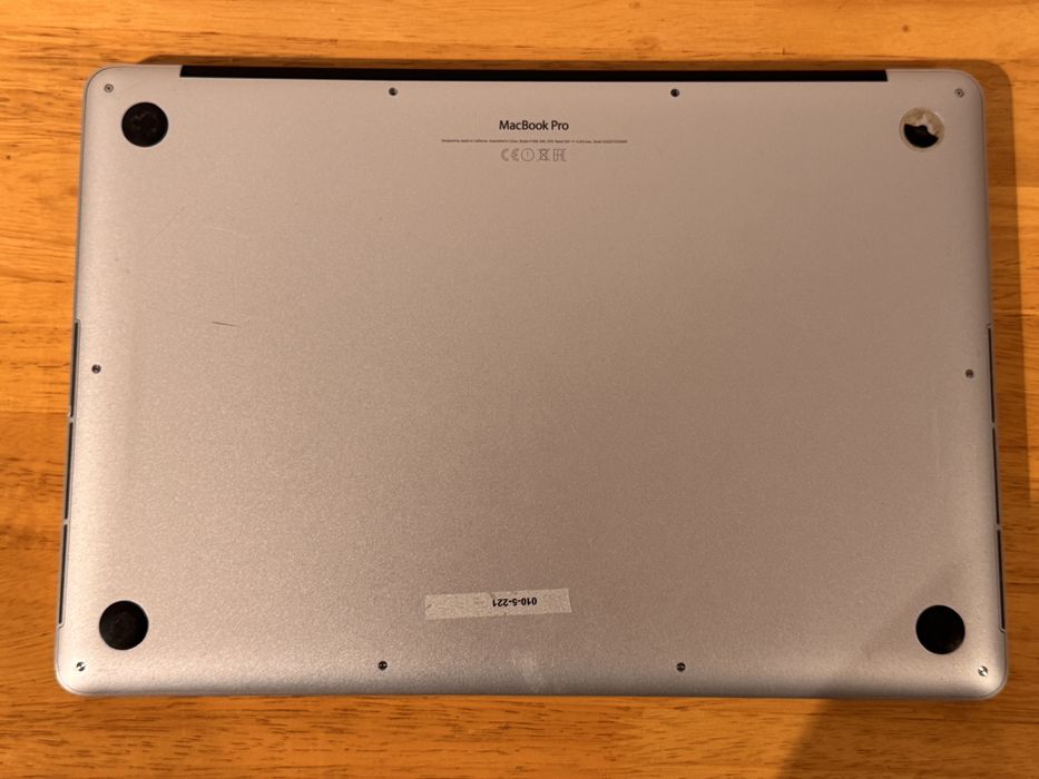 Apple MacBook Pro A1398 15inch i7 2.5GHz/16GB/512GB