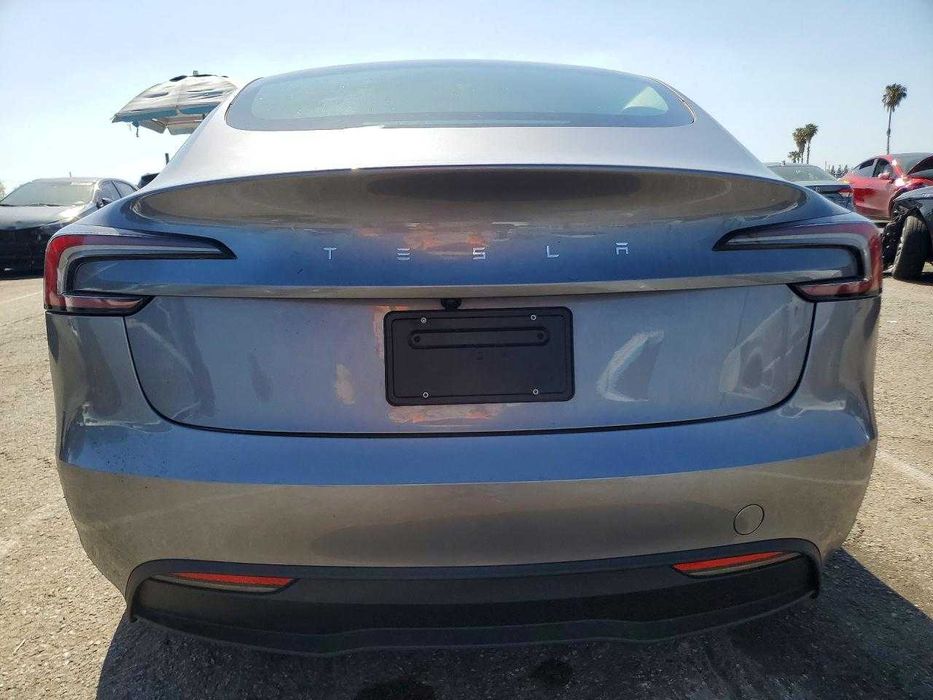 Tesla Model 3 2025