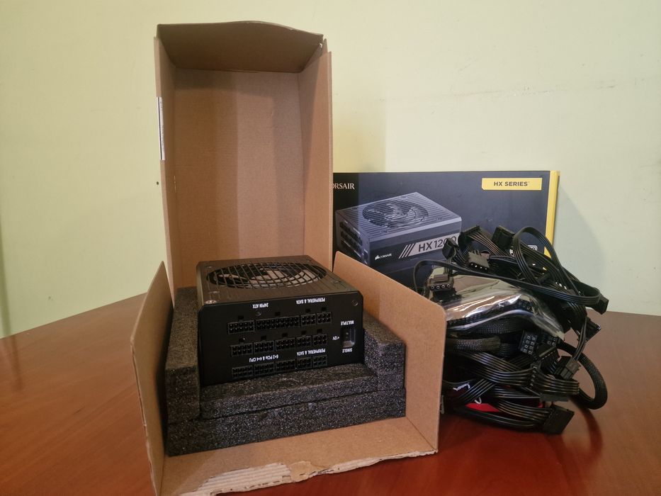 Fonte de Alimentação Corsair HX 1200