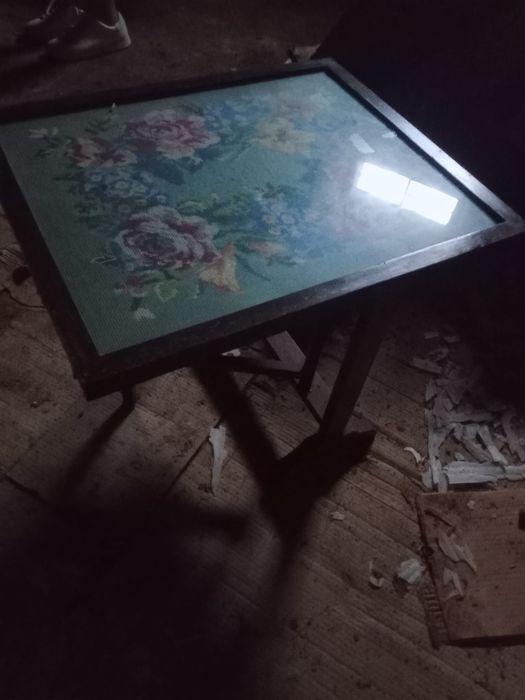 Mesa Inglêsa Tampo Ponto Cruz - PEÇA ÚNICA