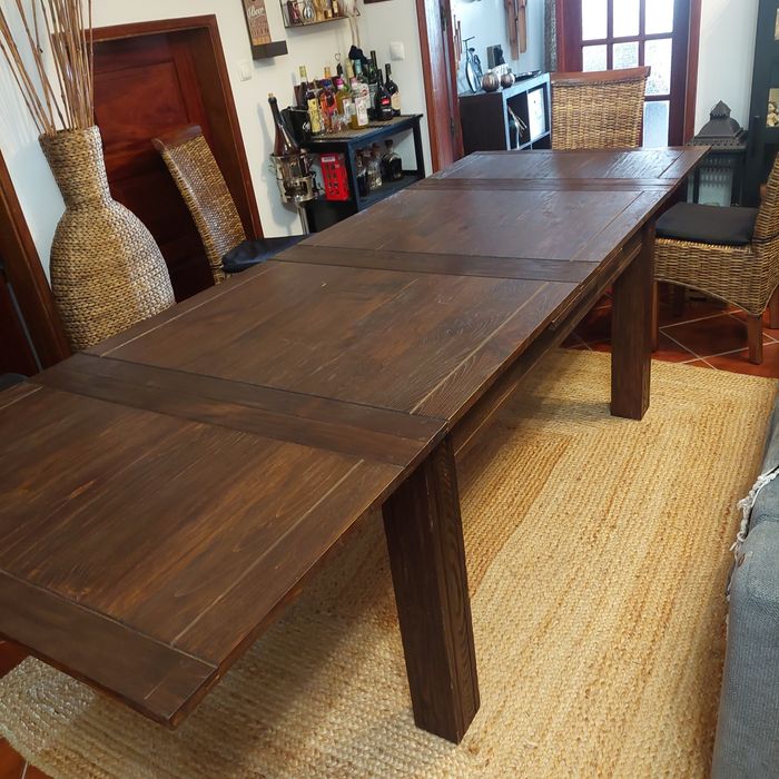 Mesa em madeira de carvalho