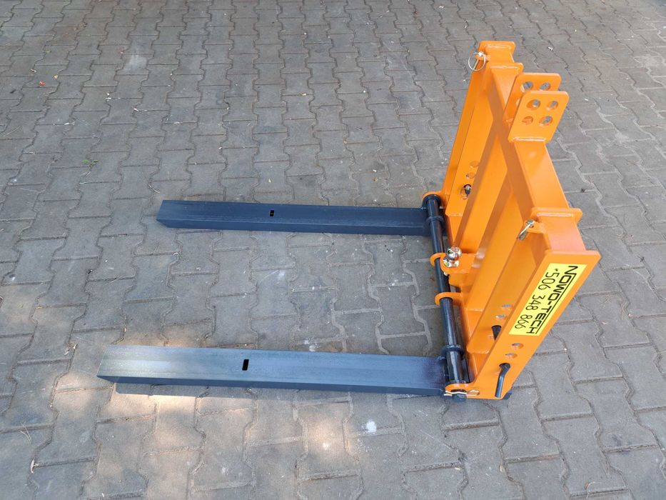 paleciak na tył ciągnika z regulacją szerokości i kulą zaczepową