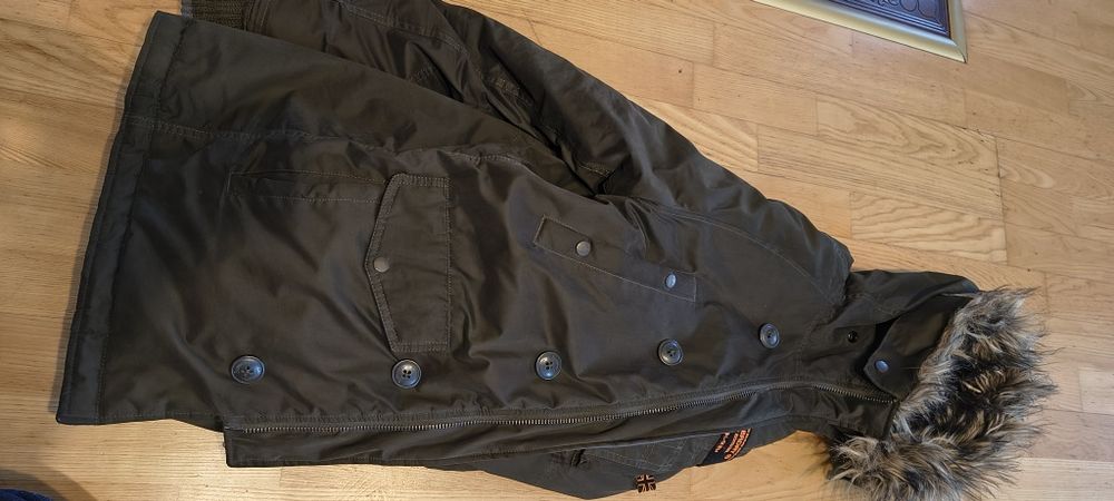 Kurtka superdry rozm m/l parka khaki zimowa