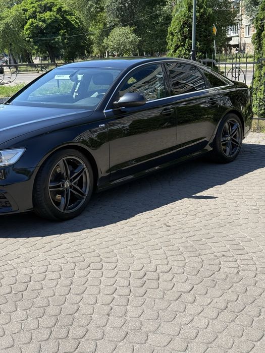 продам аудіА6 2013р