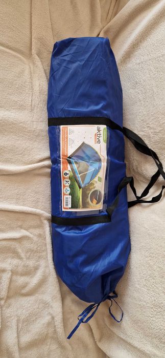 Nova - Tenda de campismo para 4 pessoas 210x240x130 cm em azul.