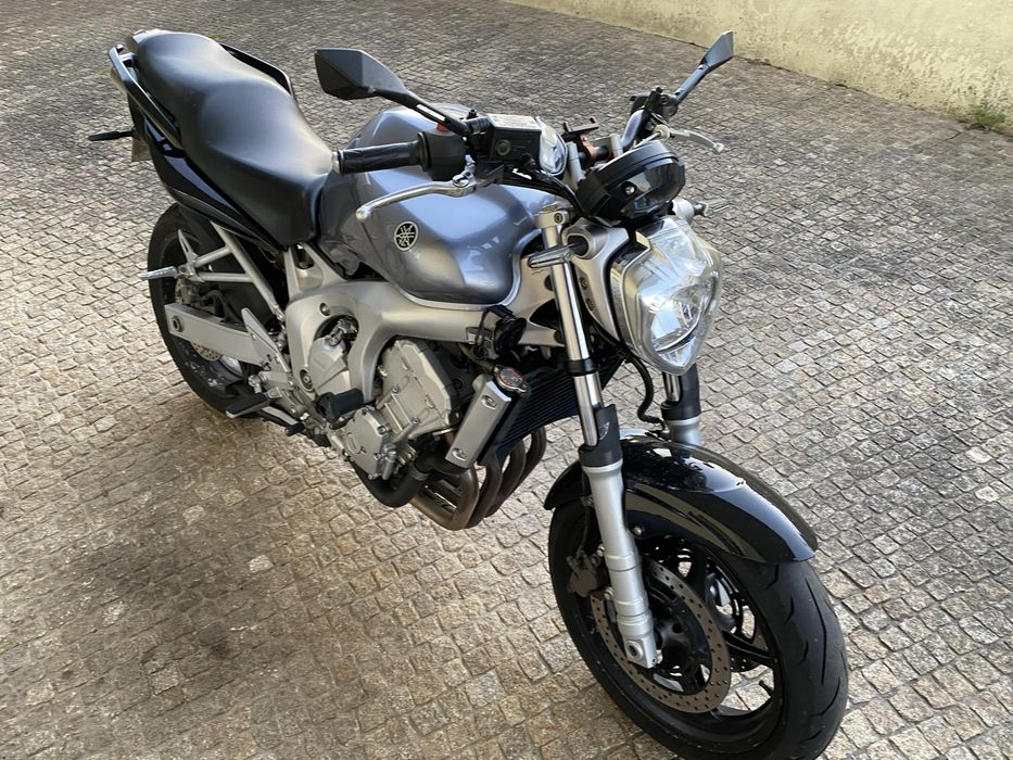 YAMAHA FZ6N 600 2005 — 98CV — 81.914 KM — €2.900NEGOCIÁVEL