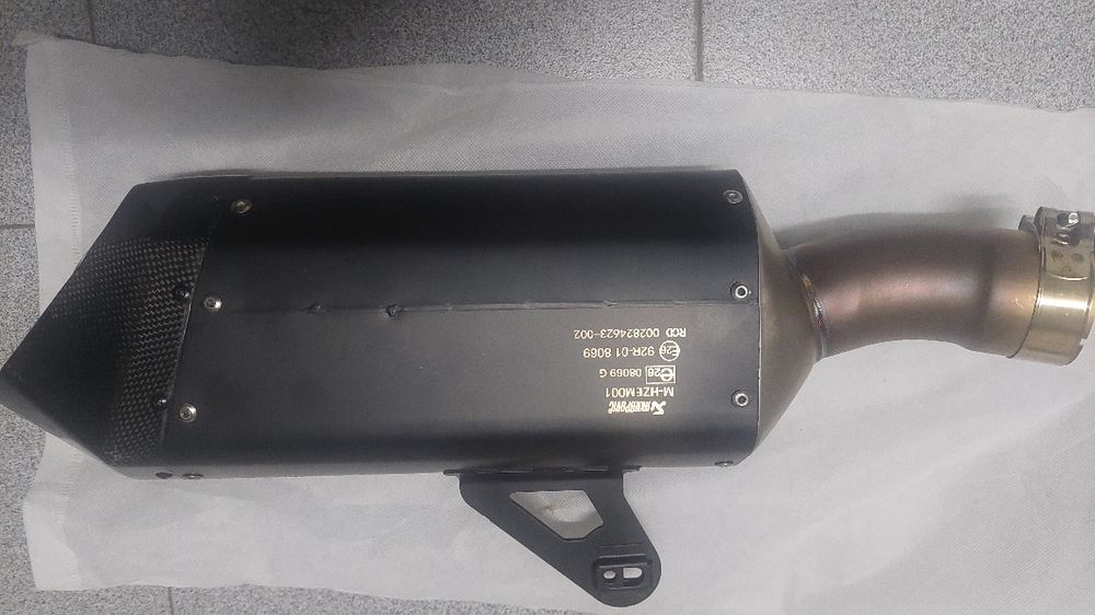 Escape replica Akrapovic BMW R1300GS