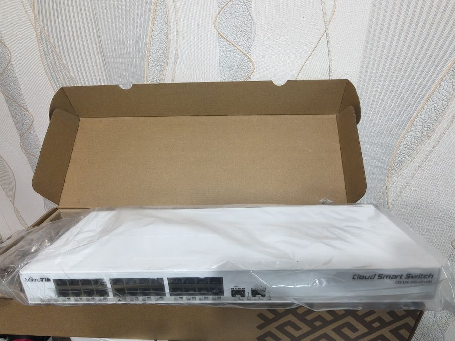 MikroTik CSS326-24G-2S+RM Cloud Smart Switch, керований мережевий комутатор для монтажу в 19" стійку