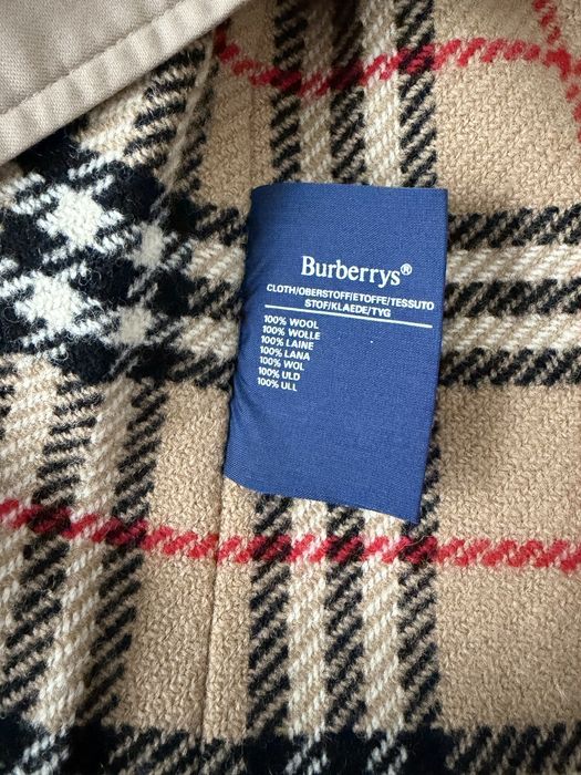 Beżowy płaszcz Burberry