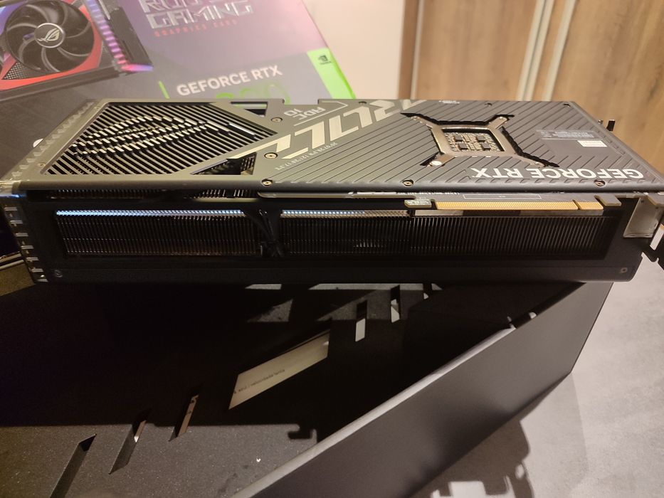 Placa gráfica rtx 4090 ASUS rog strix gaming