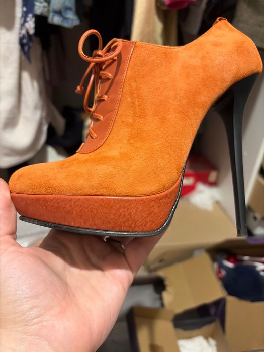 Взуття ботильйони