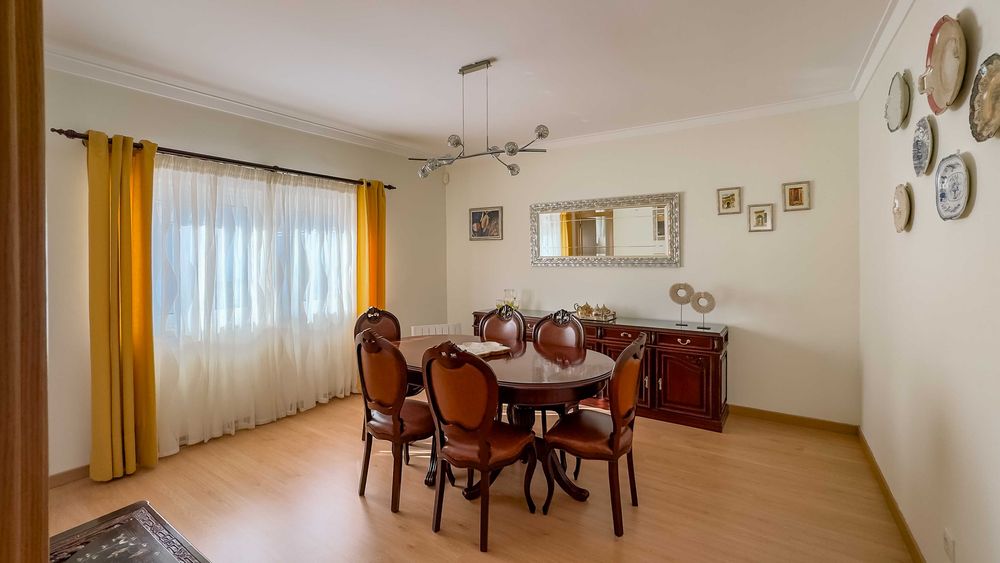 Moradia T6 Isolada Renovada, Boa Água - Qta Conde || 207m² área útil - Lote 528m²