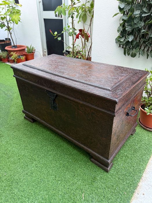 Arca Baú em Madeira de Cânfora