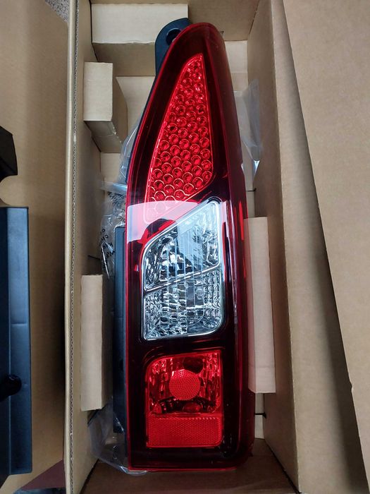 PARTNER BERLINGO 2008 +lampy tyl komplet do aut z klapą nowe