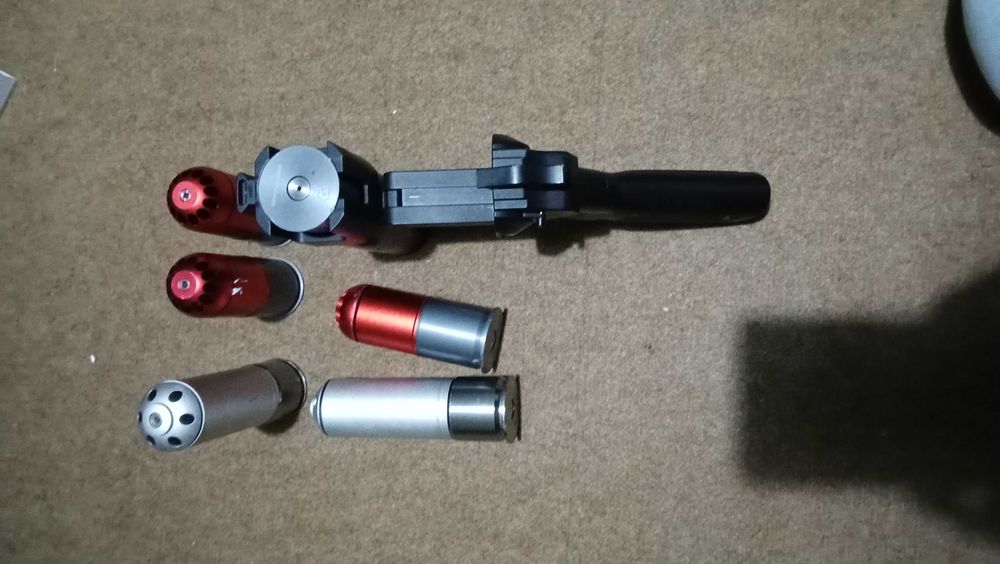 Airsoft lança granadas