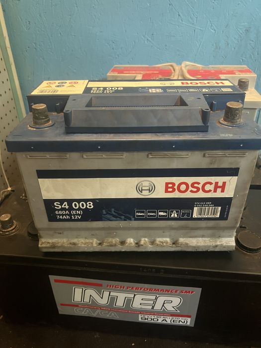 Продам акуумулятор bosch робочий