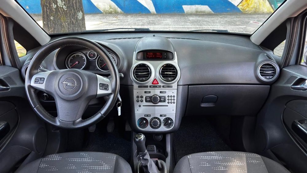 Opel Corsa — fotografia 8