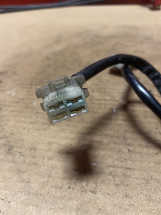 Honda CN 250 / CB 450 N/ XBR 500 S regulator napięcia B403