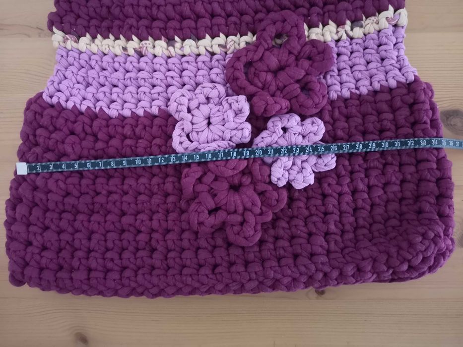 Mala em macramé rosa e púrpura