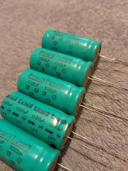 Kondensatory elektrolityczne ELWA 1500uF/16V nowe