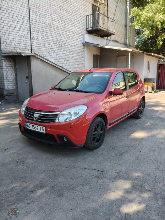 Продам власний автомобіль, сів і поїхав, в рідній фарбі, без підкласів, дуже гарний технічний стан.
