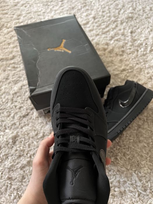 Кросівки Nike Jordan 1 Low Triple Black - 553558-056