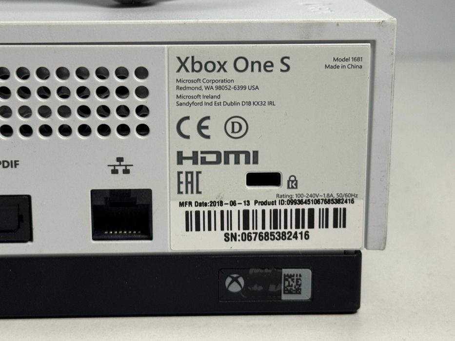 Konsola XBOX ONE S 500GB z Padem i Napędem Super Stan