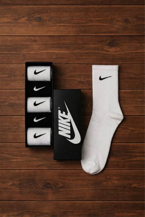Skarpety Nike 5 par w pudelku