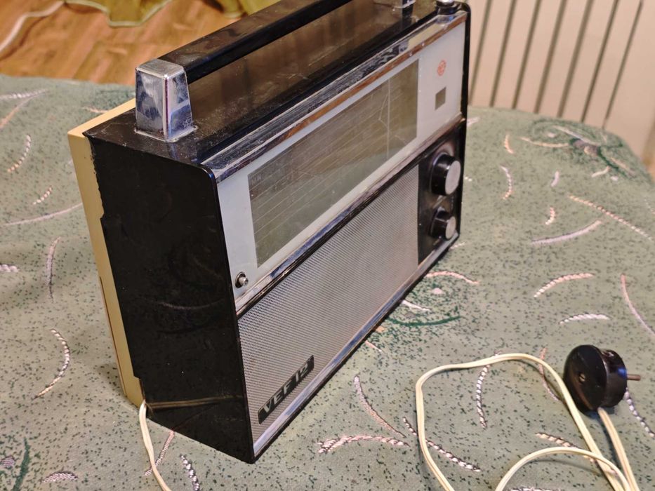 Раритетний радіоприймач VEF - 12 робочій