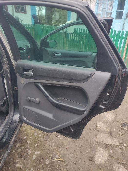 FORD FOCUS 1,6 бензин!