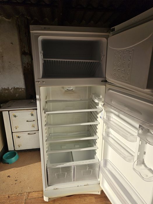 Frigorífico indesit