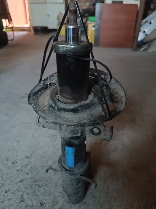 Стійка,амортизатор,Рено Канго.