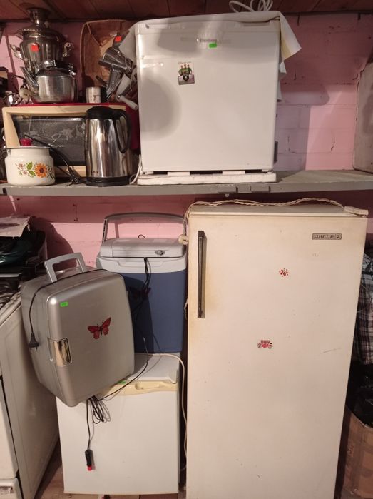 Продам морозильную камеру