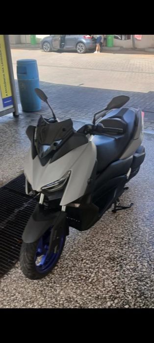 Vendo mota xmax 300 blue edition