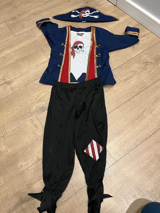 Kostium Pirata dla dziecka 5–6 lat – 3-częściowy zestaw – jak nowy!