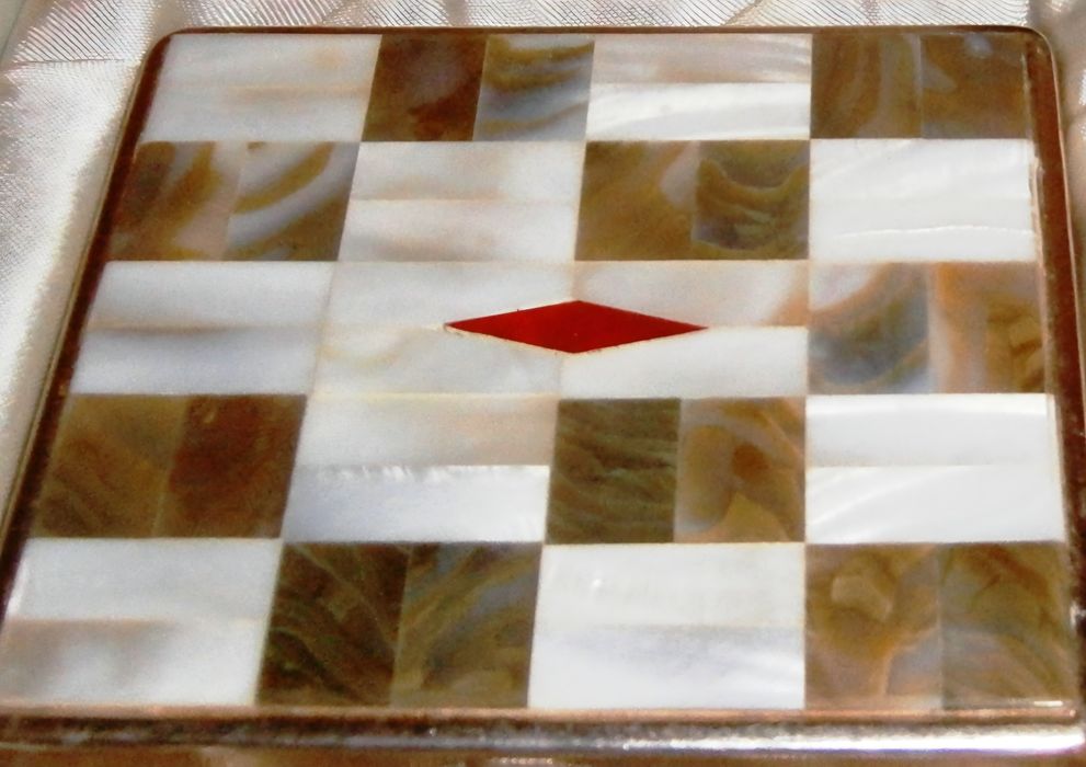 Conjunto Vintage de Cigarreira e Isqueiro