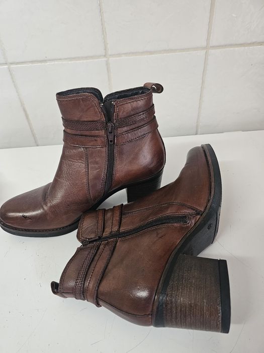 Bota de couro em otimo estado