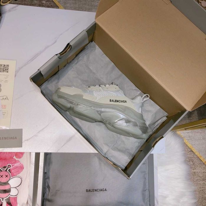 Balenciaga srebna buty na lato