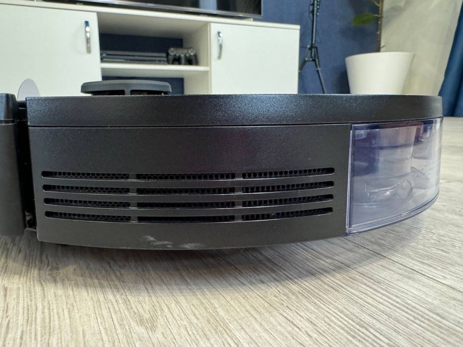 Робот-пылесос Ecovacs Deebot OZMO 950