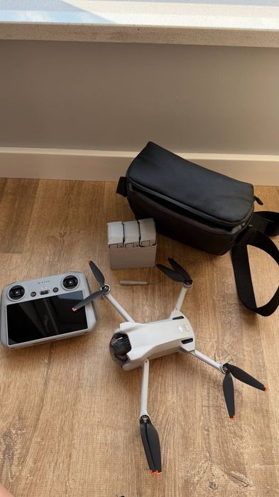 Dron DJI Mini 3