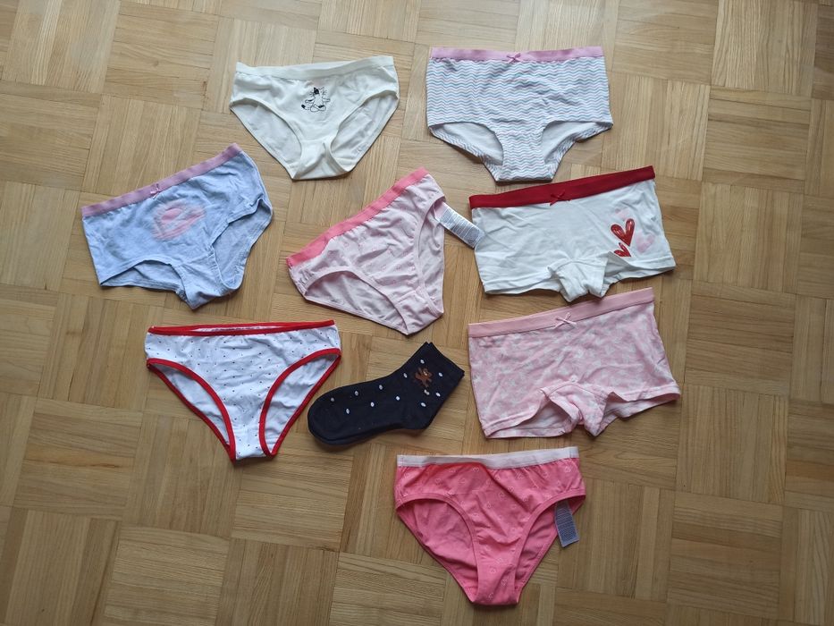 Nowe bez metki bielizna rozm 146/152