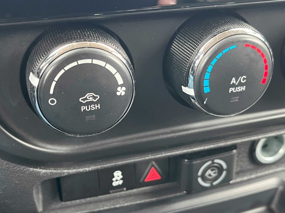 Jeep Patriot 2015 VIN 1C4NJPBA2GD584082 фото оголошення 15 з 21