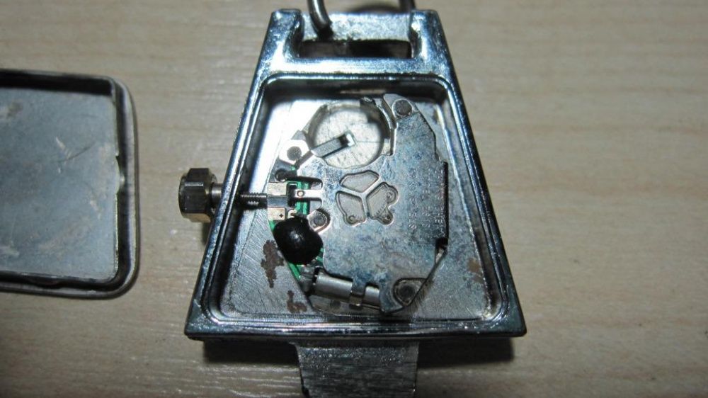 Часы брелок в виде ключа