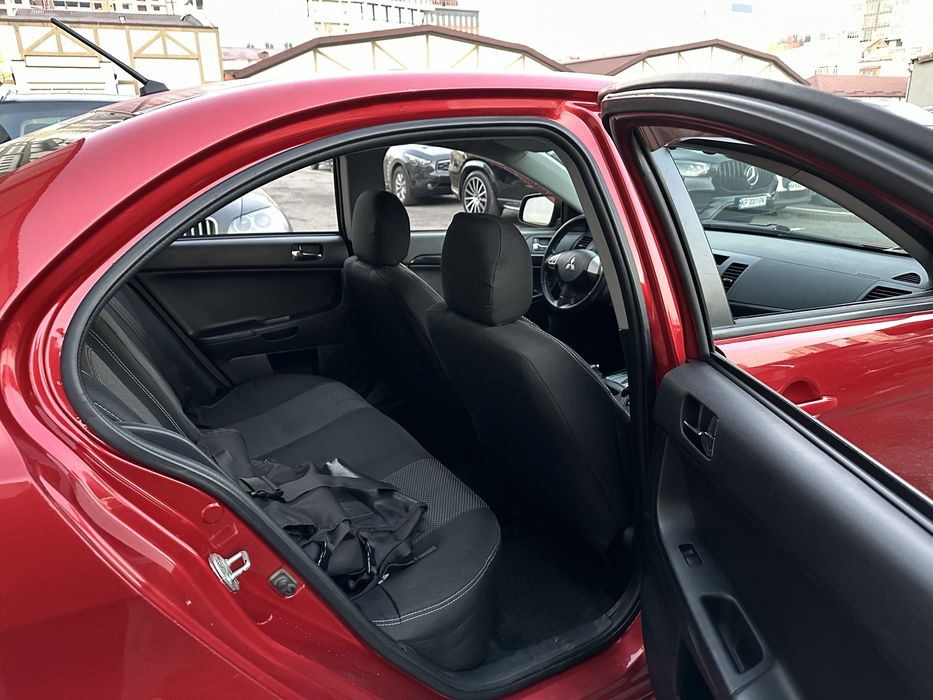 Продам Офіційний Mitsubishi Lancer X в гарному стані